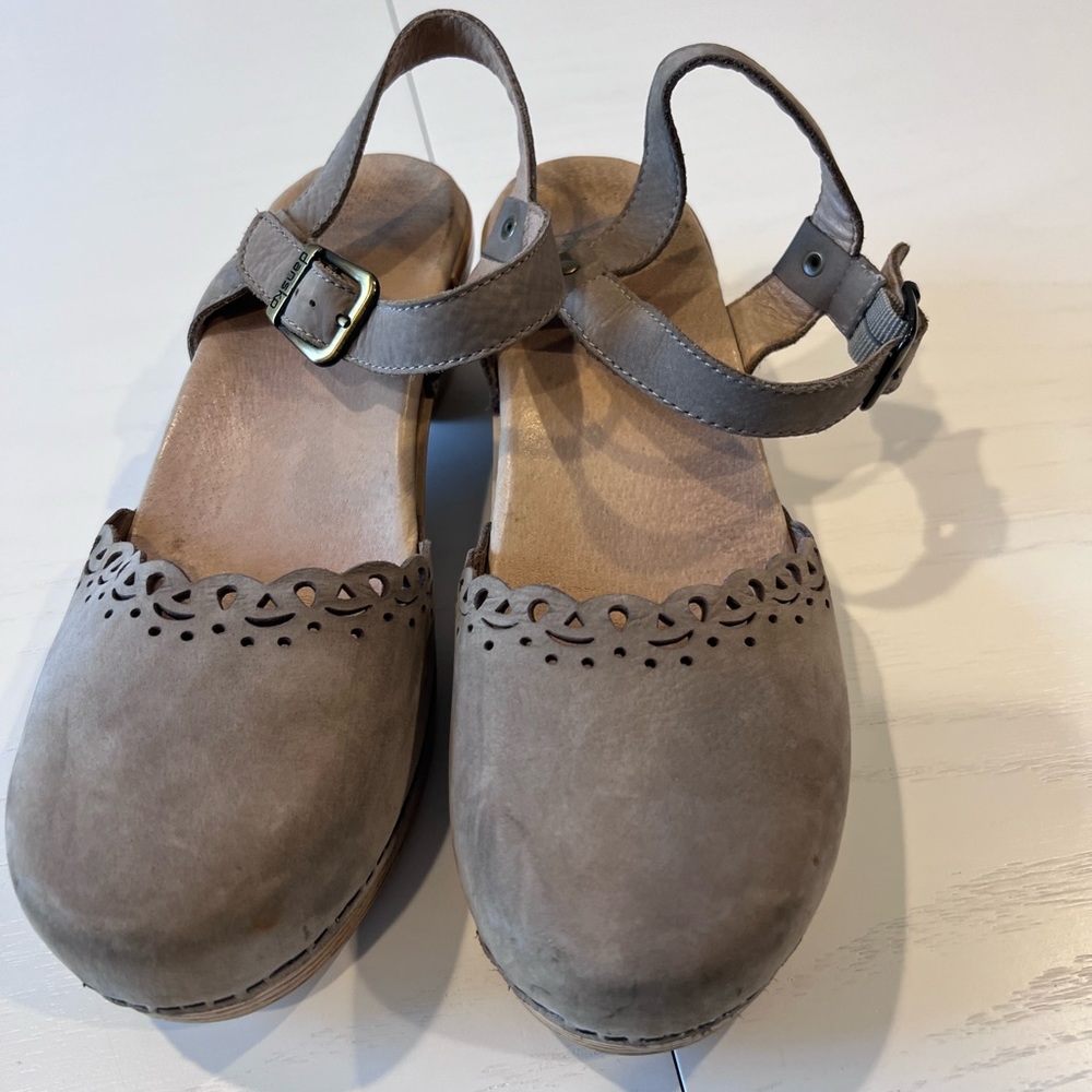 Dansko Clogs Size 10